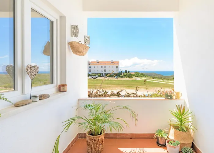 Bela Vista_cozy With Sea View شقة *